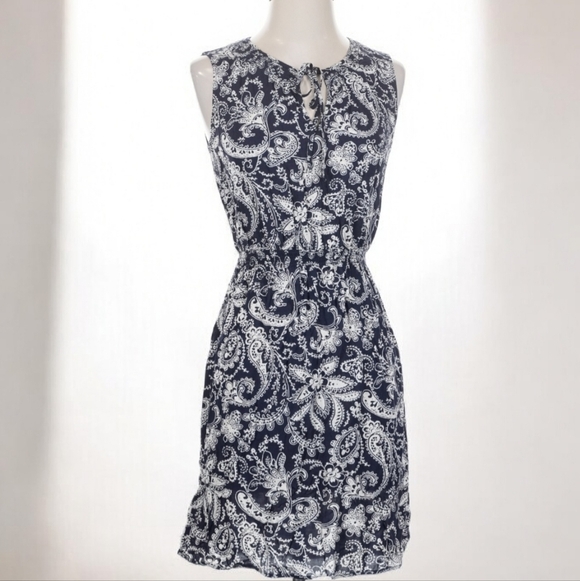 Dresses & Skirts - Ann Taylor Loft Dress Size Small